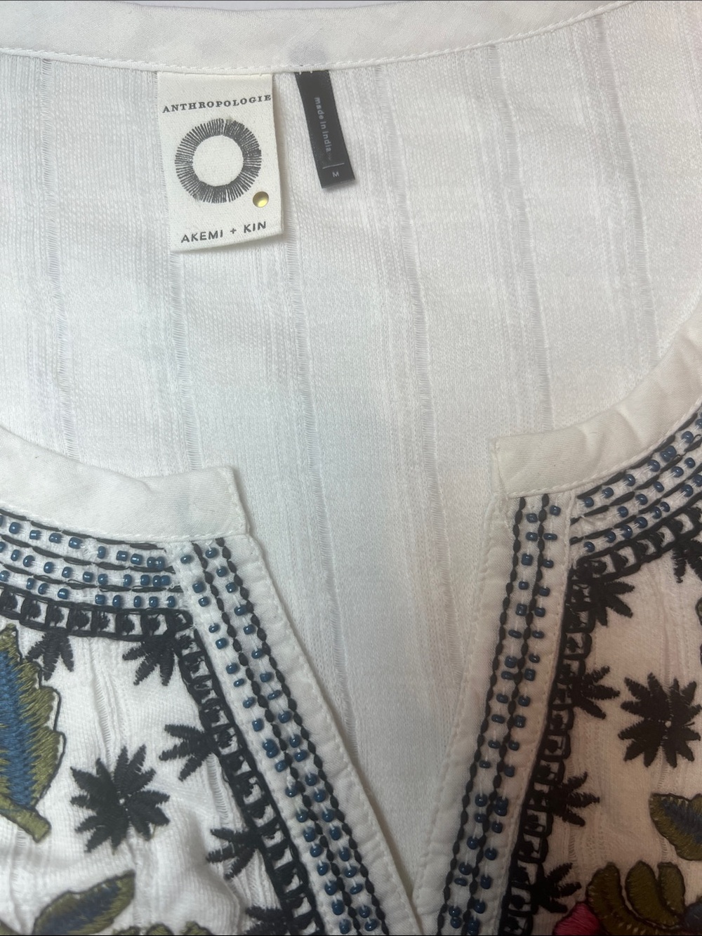 Anthropologie Akemi + Kin White Embroidered Boho Blouse Gauze Floral Top Medium - Picture 2 of 6